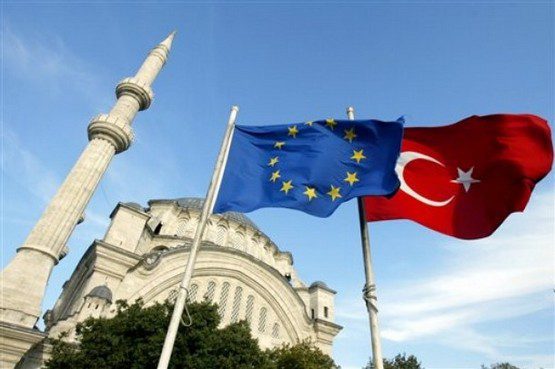 Евросоюз рассматривает возможность введения безвизового режима для граждан Турции